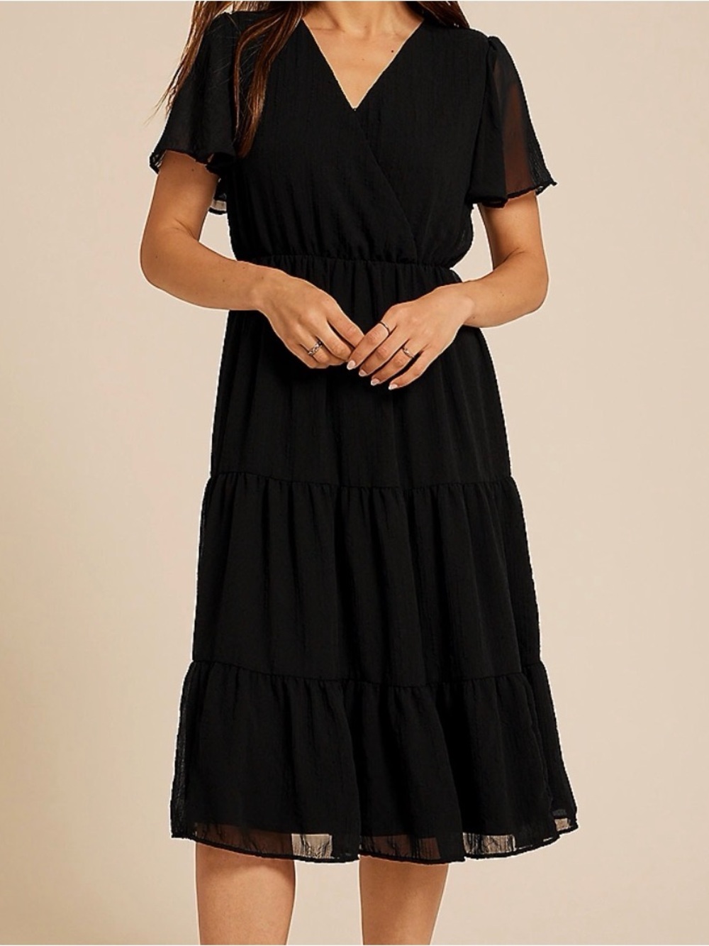 🆕 Maurices Black Tiered V-Neck Midi Dress